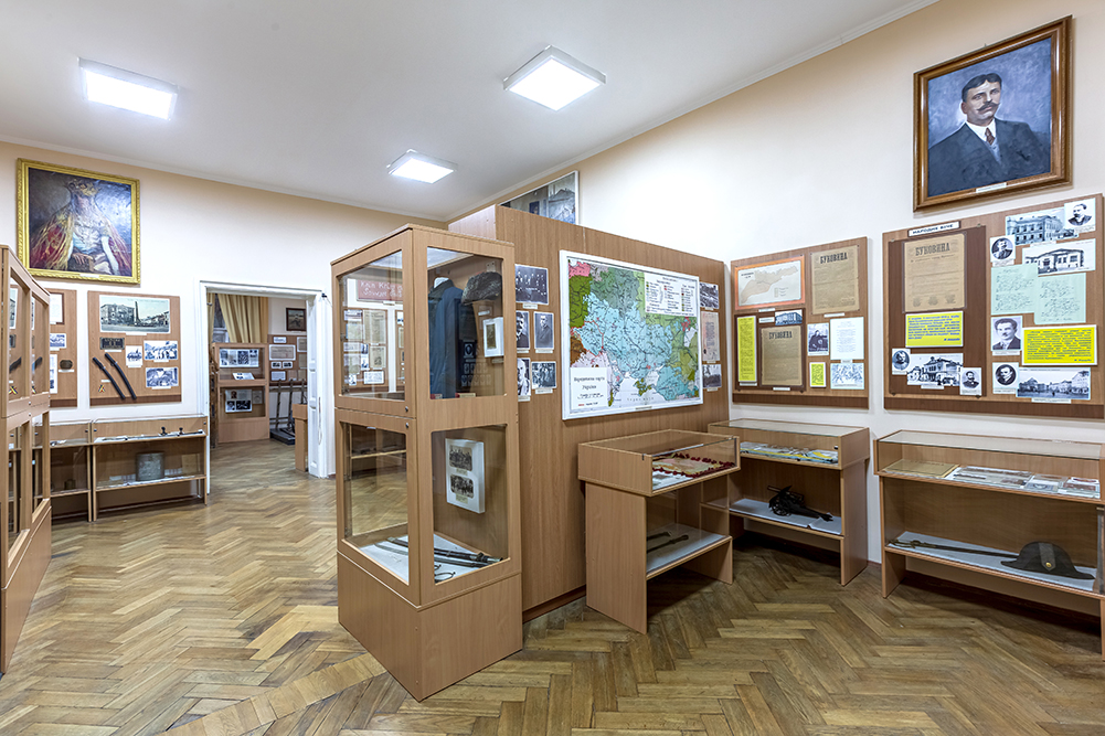 Північна Буковина та Хотинщина в складі Королівства Румунія