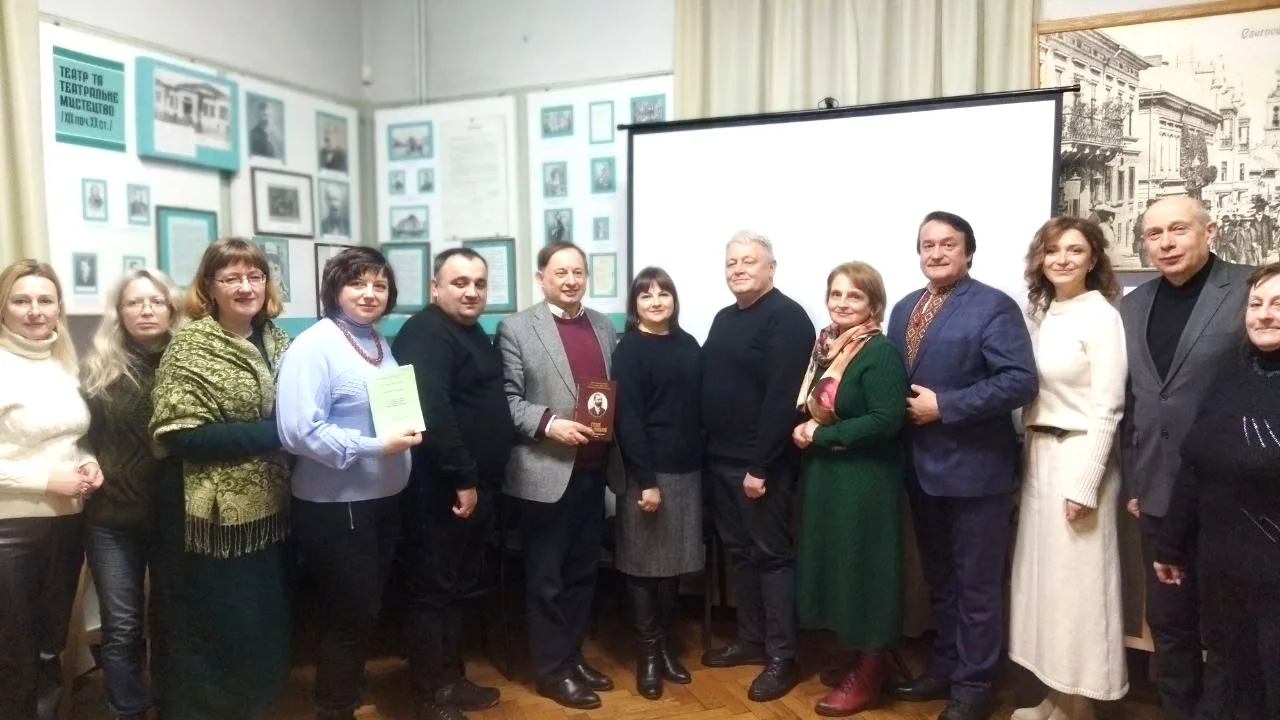 ЗАСЛУЖЕНИЙ ПЕРЕД УСІЄЮ УКРАЇНОЮ